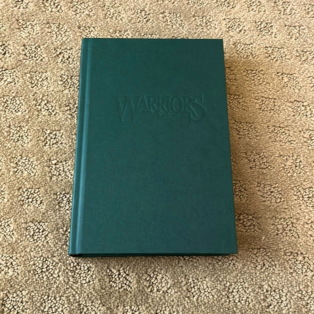 Warrior cats a dangerous path hardcover by erin hunter